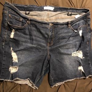 Torrid distressed denim cutoff shorts size 26